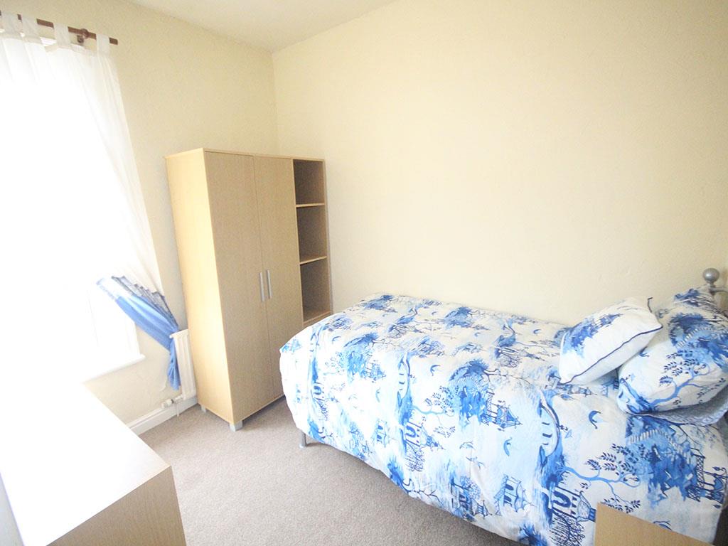 2 bedroom end terrace house SSTC in Earby - IMG_3302.jpg